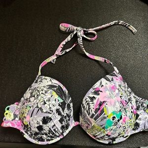 Victoria’s Secret Swimsuit Top 36D